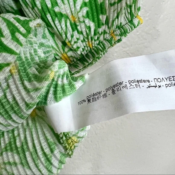 Zara green and white daisy ruched puff sleeve blouse size medium - Picture 9 of 11